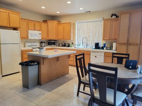 2263 Corsico Ct, Los Banos CA  93635-6411 exterior