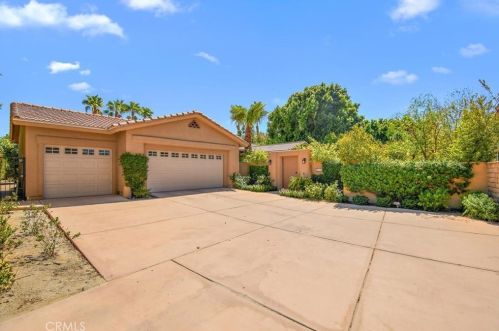 49435 Rio Arenoso, La Quinta CA  92253-6401 exterior