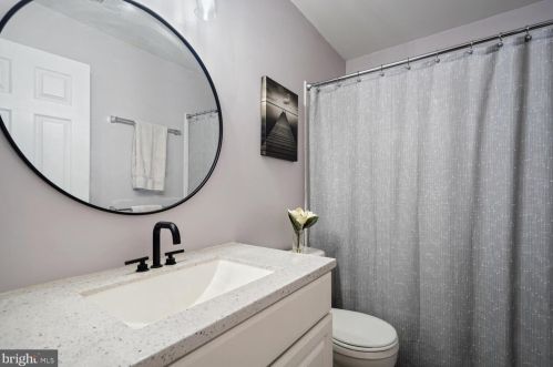 9269 Laurel Ridge Crossing Rd, Lorton VA  22079-2960 exterior