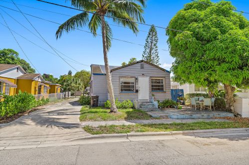 1112 11th St, West Palm Beach, FL 33401-3249