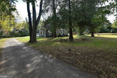 380 Ivy Mills Rd, Glen Mills PA  19342-1424 exterior