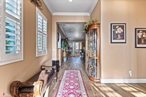 6019 Dubois Pl, Bakersfield CA  93306-7590 exterior