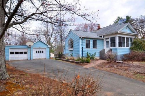79 Seymour St, Windsor, CT 06095-3446