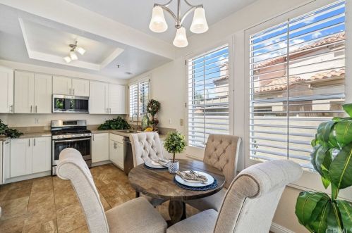 62 Magellan Aisle, Irvine CA exterior