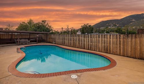 6634 Renkrib Ave, San Diego, CA 92119-1815