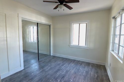 2111 Lemon Ave, Long Beach CA  90806-5121 exterior