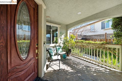 9744 Golden Sky Way, Gilroy CA  95020-9663 exterior