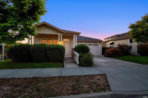 2475 Rudesill Ln, Santa Rosa, CA 95404-7808