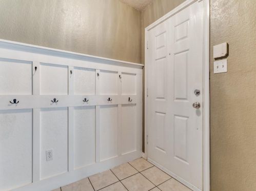 1905 Wahoo Dr, Midlothian TX  76063-8526 exterior