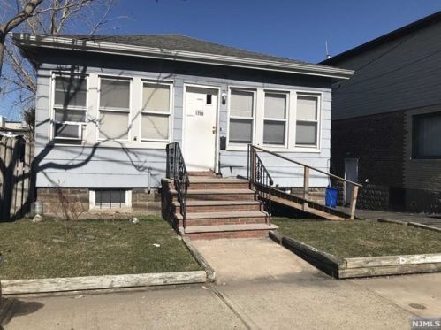 1706 77th St, North Bergen, NJ 07047-4070