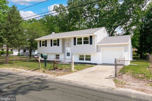 303 Bayberry St, Browns Mills, NJ 08015-1342