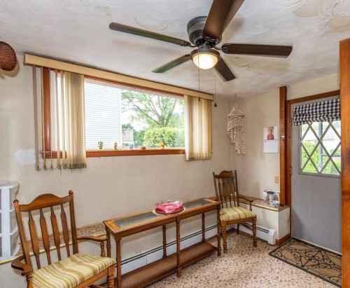 79 Thelma St, North Providence RI  02904-4560 exterior