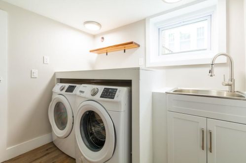 46 Forbes St, Providence RI  02908-2018 exterior