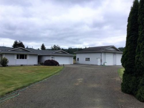 235 Oak Meadows Ln, Cedarville, WA 98568-9750