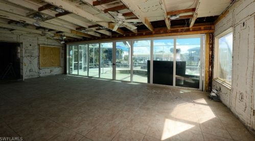 330 Madison Ct, Fort Myers Beach FL  33931-3642 exterior
