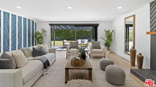 5254 Buffalo Ave, Van Nuys CA  91401-5929 exterior