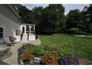 31 Norfield Rd, Weston CT  06883-2103 exterior