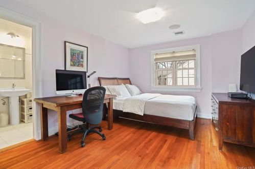 129 Loring Ave, New Rochelle NY  10803-2013 exterior