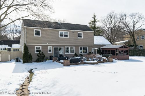 17 Sandalwood Dr, East Brunswick, NJ 08816-4045