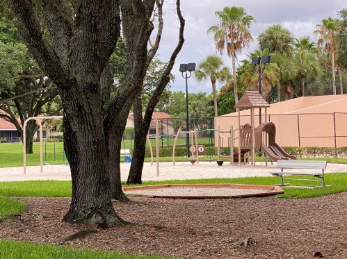 5150 51st Way, West Palm Beach FL  33409-7144 exterior