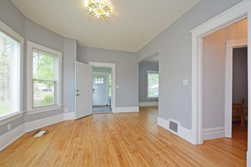 4000 Dupont Ave, Minneapolis MN  55412-1613 exterior