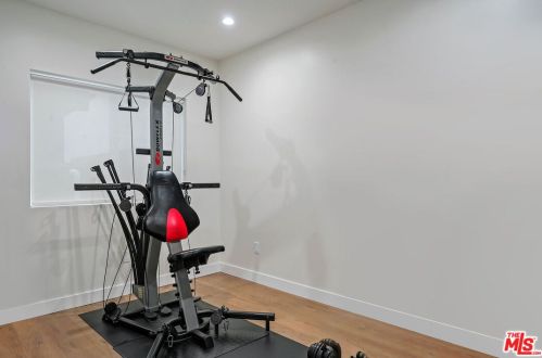 4709 Norwich Ave, Van Nuys CA  91403-2017 exterior