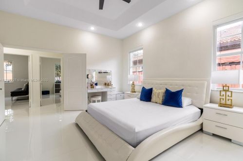 17455 91st Ct, Hialeah FL  33018-6800 exterior