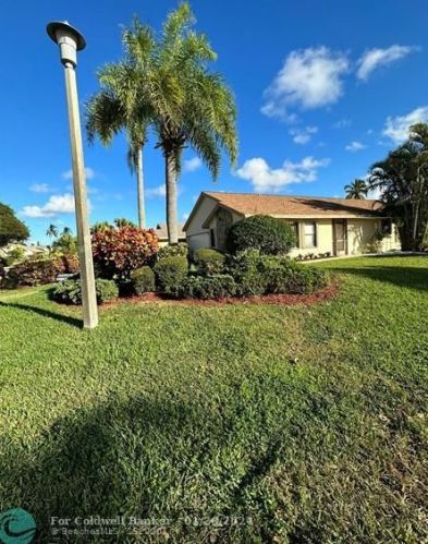 2622 13th St, Delray Beach FL  33445-1327 exterior