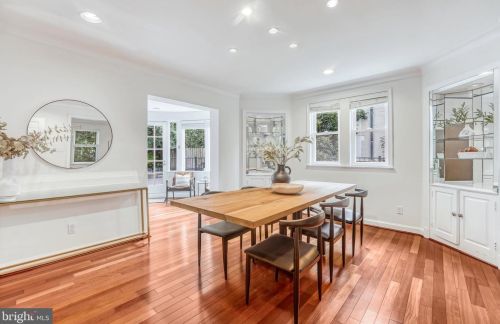 3073 Cleveland Ave, Washington DC 20008-3450 exterior