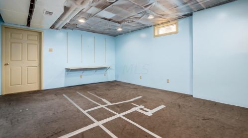 550 Spring Valley Dr, Zanesville OH  43701-0805 exterior