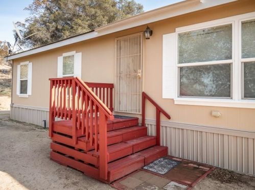 28484 Ridgeview Dr, Madera, CA 93636-8196