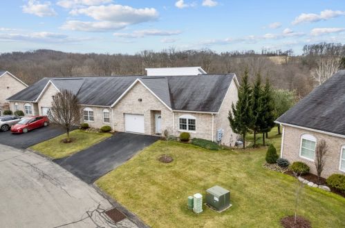 37 Elena Ave, New Kensington PA  15068-9749 exterior