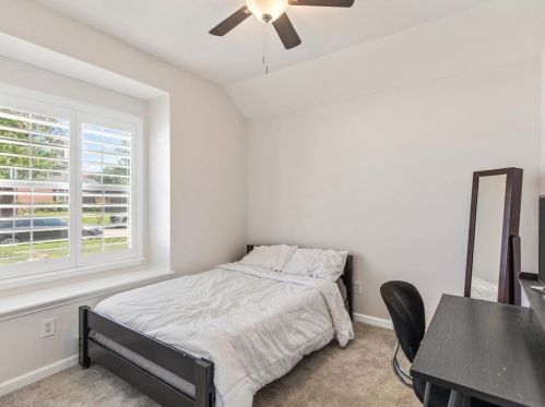 5064 San Jacinto Dr, Fort Worth TX 76137-5537 exterior