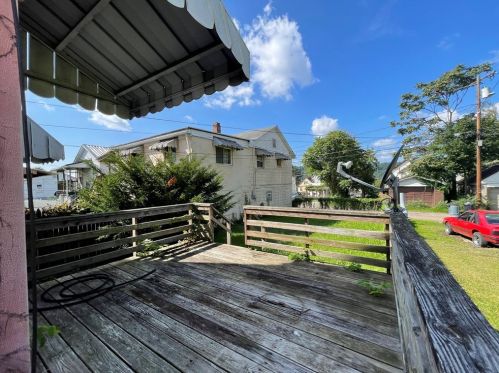 1249 Leishman Ave, New Kensington PA  15068-5650 exterior