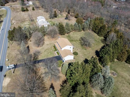 550 Herrs Ridge Rd, Gettysburg, PA 17325-8498