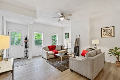 2810 California Ave, Pittsburgh PA 15212-2503 exterior