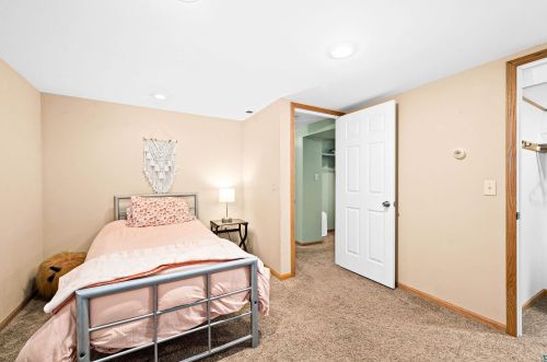4630 Glenwood St, Duluth MN  55804-1264 exterior