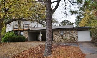 1070 Bryant Ave, Tahlequah, OK 74464-1183