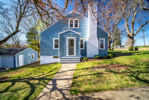 2403 Nichols Ave, Stratford CT  06614-1720 exterior