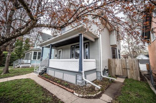 1035 Beech St, Saint Paul, MN 55106-4602