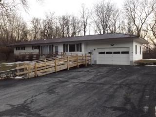 85 Lake St, Hog Island, VT 05488-9653