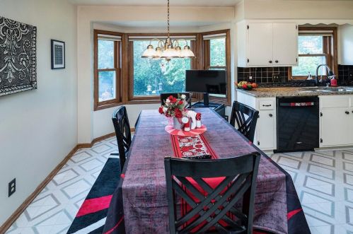 2835 Coventry Ln, Waukesha, WI 53188-1340