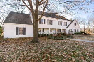 108 Harvey Dowell Rd, Fayetteville, AR 72701-0729