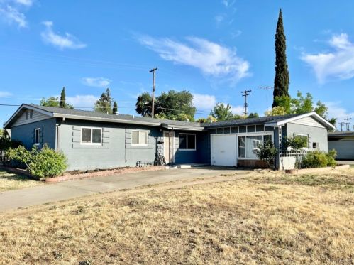 10614 Lambrusca Dr, Rancho Cordova, CA 95670-3816