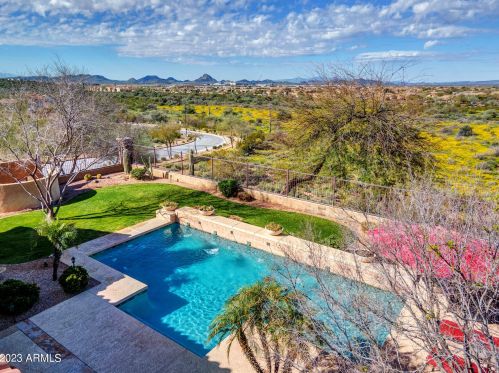 35804 27th Dr, Phoenix AZ  85086-5519 exterior
