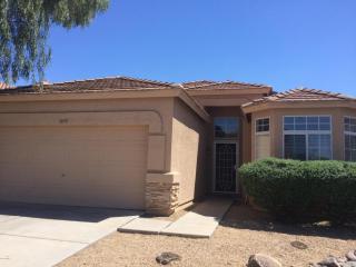 7659 Flynn Ln, Glendale, AZ 85303-2941