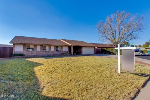 12224 45th Ln, Glendale, AZ 85304-2312
