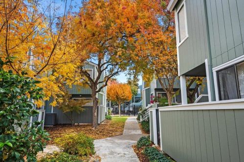 1068 Maywood Ln, Pacheco CA  94553-4176 exterior