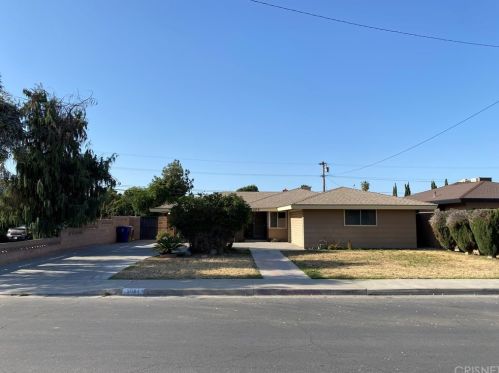 2004 Julian Ave, Bakersfield, CA 93304-6424