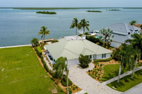 1433 Butterfield Ct, Marco Island, FL 34145-3811